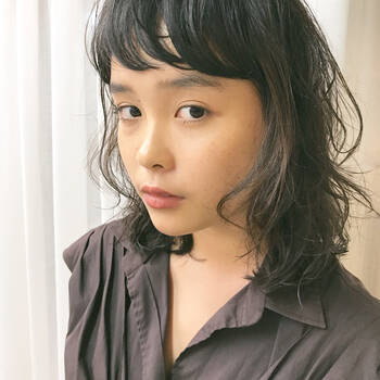 黒髪 ミディアム パーマの三種の神器で男はノックアウト Hair