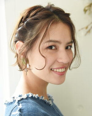 海向け ヘアアレンジ15選 長さ別 夏を楽しもう Hair