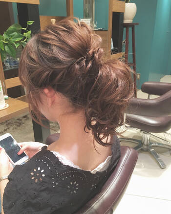 ポニーテールは高めもかわいい アレンジで簡単に印象チェンジ Hair