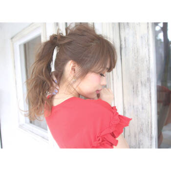 ポニーテールは高めもかわいい アレンジで簡単に印象チェンジ Hair