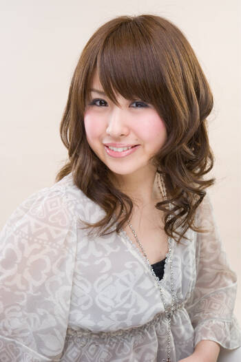 夏はパーマでおしゃれにキメよう レングス別のおすすめはコレ Hair