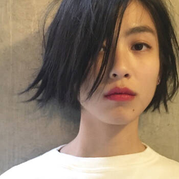 大人っぽいサイド寄せアレンジのやり方 サイドに流して上品に Hair