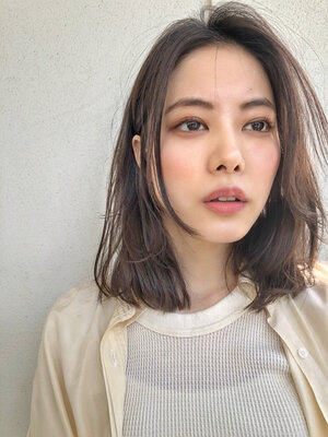 前髪なしのミディアムストレート特集 こなれ感たっぷり Hair