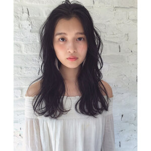 黒髪の女性がもたらす印象は 男女が思うかわいい髪型を紹介 Hair