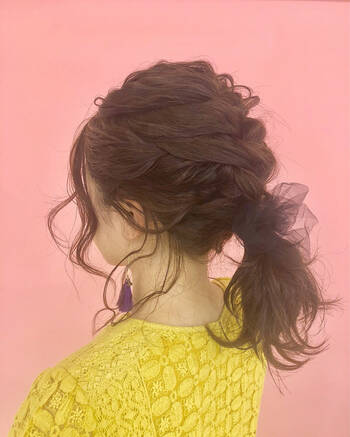 髪をアップにして 知的で華やかな印象にイメチェン Hair