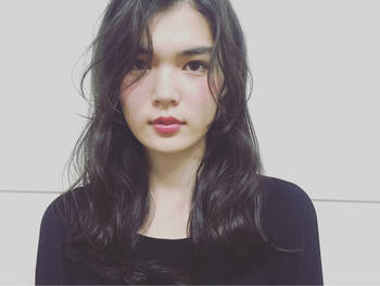 ロングは前髪なし 21年最新のオシャレヘアで差をつけよう Hair