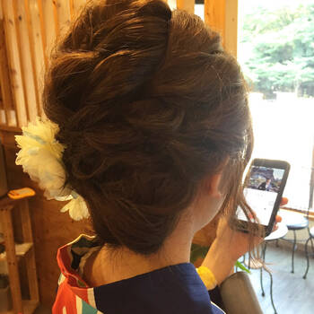 ミディアムさん向け 浴衣ヘアは色っぽくキメる Hair ミディアムさん向け 浴衣ヘアは色っぽくキメる Hair
