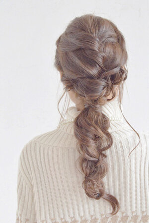 今年の夏はどんなロングヘアで楽しみたい Hair