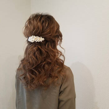 ハーフアップのリスクを知ってる ダサ 老け見えを回避しよう Hair