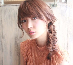 編み込みを して オッ と思わせる男ウケヘアアレンジに Hair
