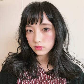 今年人気のおしゃれな前髪トレンドヘア つくり方や切り方まで Hair