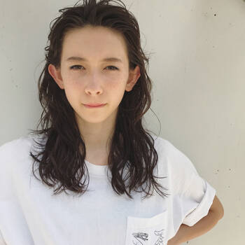 髪の毛のボリュームで悩んでるならこのヘアスタイルで解決してみない Hair