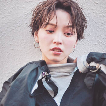 ショートヘアへのイメチェンで変身大成功を目指す Hair