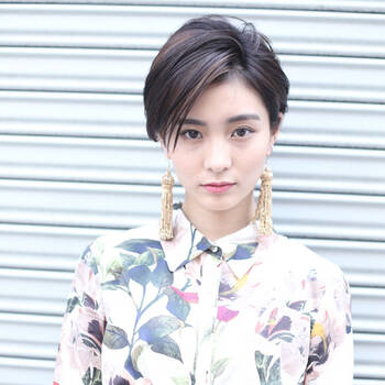 前髪ありのショートヘアで大人かわいくイメチェン大作戦 Hair 前髪ありのショートヘアで大人かわいくイメチェン大作戦 Hair