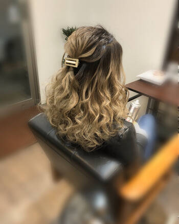 どんなシーンでも ヘアゴムやリボンなどの髪飾りでかわいく大変身 Hair どんなシーンでも ヘアゴムやリボンなどの髪飾りでかわいく大変身 Hair