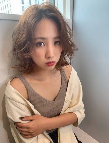 カーリーヘアでおしゃれ度簡単アップ 長さ別カールスタイル15選紹介 Hair