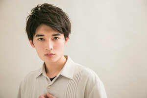 佐藤健の髪型人気ベスト5 短髪から長髪のセット法までご紹介 Hair