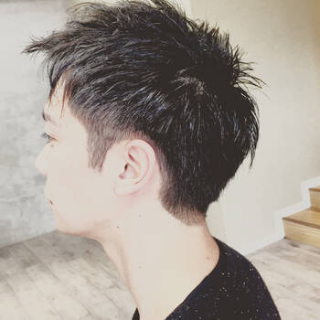 フォーマルの定番は清潔感あふれるネオ七三 モテたい男子必見の髪型 Hair