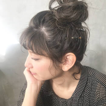 今っぽお団子ヘアアレンジで垢抜け女子に 定番 ひとクセあり Hair