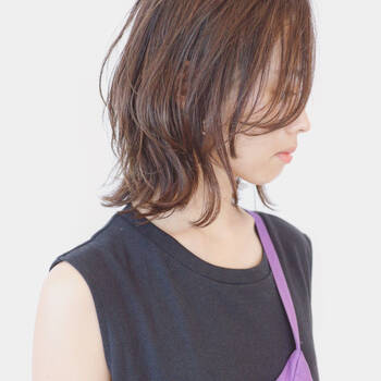 マンネリ化しがちなミディアムヘアを4つの方法でアップデート Hair マンネリ化しがちなミディアムヘアを4つの方法でアップデート Hair
