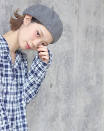 さりげない感が惹かれる 帽子ヘアアレンジでplus Aおしゃ髪に Hair