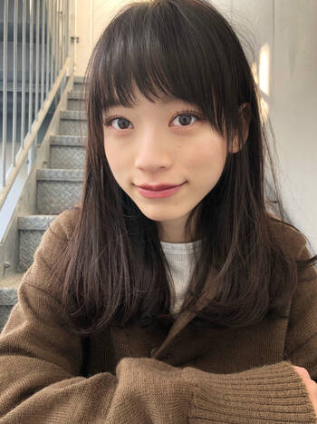 前髪の有無で印象は変わる 黒髪ヘアスタイル ボブ ミディアム Hair