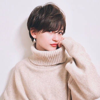 ショートヘアで小顔が実現 顔型 特徴別にスタイルをチェック Hair
