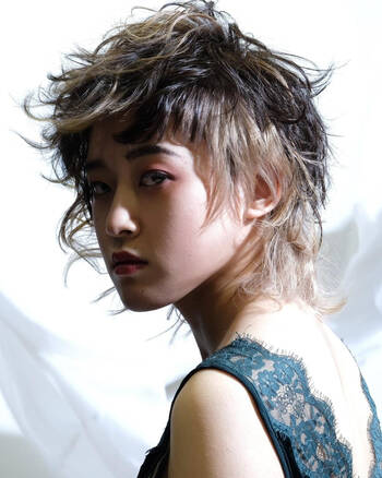 モード系ヘアで凛としたクール美女に変身 人と違うおしゃれヘア Hair