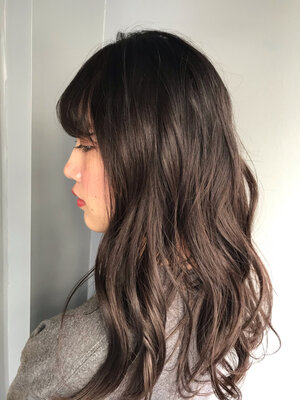 ダークブラウンなら髪色を明るくできない人でも 悪目立ちしないおしゃれヘアカラー Hair