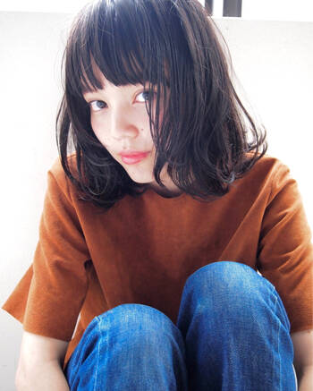 ミディアムウルフがトレンド 伸ばしかけの人にもおすすめなスタイルカタログ集 Hair