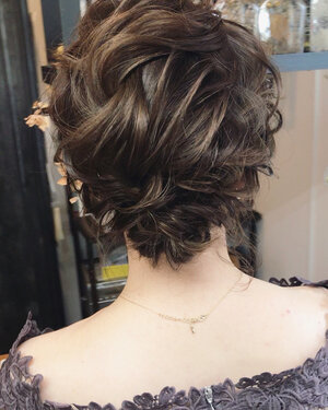 ティアラと合わせたい花嫁さんの愛されフェミニンな髪型大特集 Hair