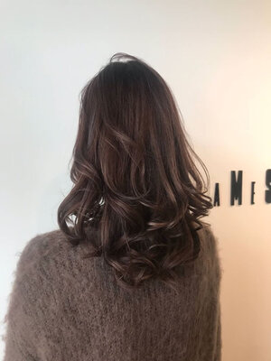 どっちを選ぶ グレー系orブラウン系 なりたい髪色を目指すヘアカラーカタログ Hair