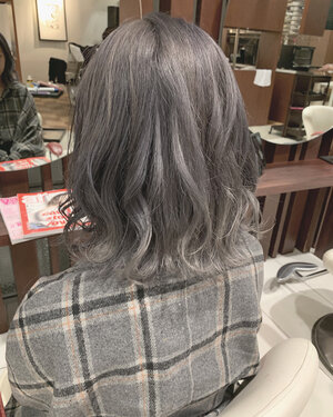 人気のアディクシーカラーとは ブリーチなしで透明感ヘアに Hair