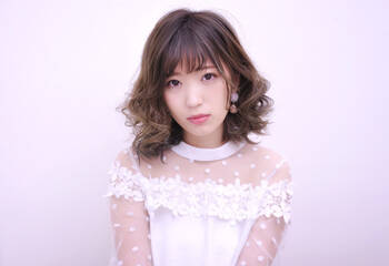 ボブの垢抜ける秘密はヘアカラー メッシュ でおしゃヘアに変身 hair