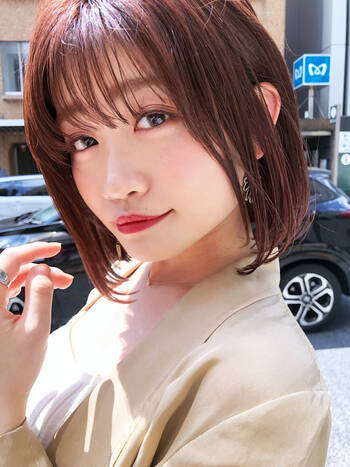 簡単セットで雰囲気チェンジ 自分に似合う切りっぱなしボブとは Hair