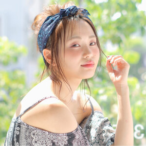 ヘアアレンジはヘアバンドが決め手 大人かわいいつけ方を伝授 Hair