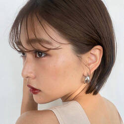 保存版 割れる前髪なんとかしたい ブロー セットで割れない前髪をつくる方法 Hair