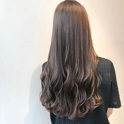 保存版 実は万能ヘアアイテムのワセリン ヘアケアからスタイリングまでフル活用 Hair