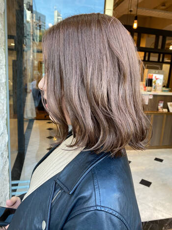 保存版 水パーマで潤ツヤ弾力のカールが叶う デジタルパーマとの違いも解説 Hair