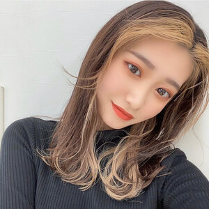 インナーカラーは白でかっこかわいく ホワイトを入れてあか抜けヘアに Hair