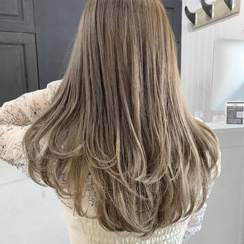 原宿 明治神宮前のロングが得意な美容院 21秋 Hair 原宿 明治神宮前のロングが得意な美容院 21秋 Hair