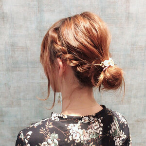 お団子に合うヘアアクセ選 不器用さんでも簡単おしゃれに使える Hair