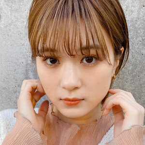 おでこが狭いという悩みを解消するポイントは前髪のつくり方にあった Hair