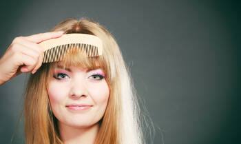 フジコポンポンパウダーならペタッとなりがちな髪もサラふわ仕上げに Hair