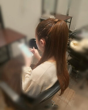 ストレートロングで大人の美人ヘア きれいが際立つ簡単ヘアアレンジ集 Hair
