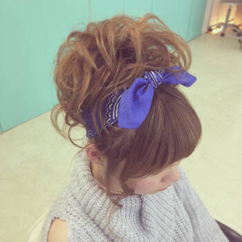 バンダナを使ったヘアアレンジで簡単にイメチェン 髪の長さ別に紹介 Hair