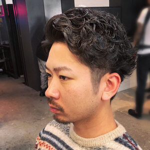 メンズ デコ出しヘアスタイル紹介 似合う男性の特徴って Hair