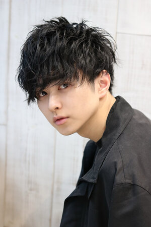 カッコよくて好感度抜群 窪田正孝みたいになれるおしゃれな髪型大特集 Hair