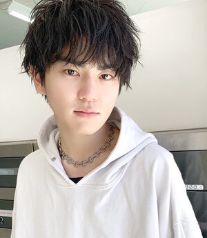 カッコよくて好感度抜群 窪田正孝みたいになれるおしゃれな髪型大特集 Hair