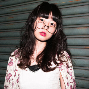 メガネに似合う髪型の特徴 フレームタイプ別のヘアカタログ Hair